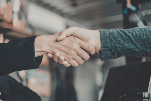 Shopifyパートナーと契約したイメージ