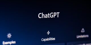 自然な文章を自動作成！今話題のAIチャットボット、ChatGPTとは